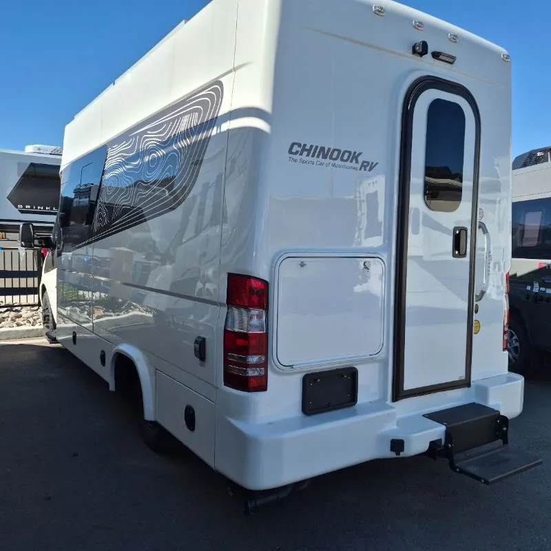 2025 Chinook RV Summit DS - Photo 3