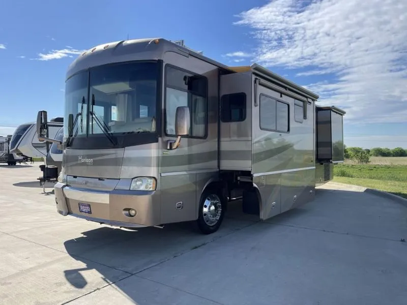 2005 Winnebago Horizon 36RD - Photo 4