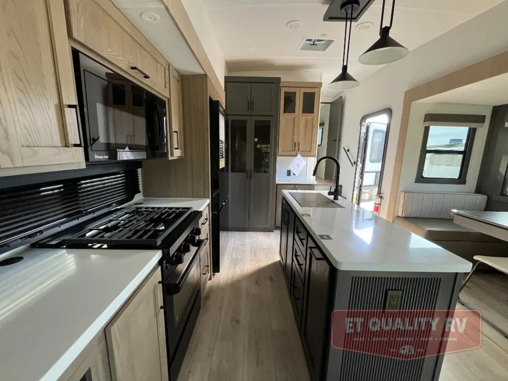 2026 Forest River Rockwood Signature R361RLS, Photos photo 13