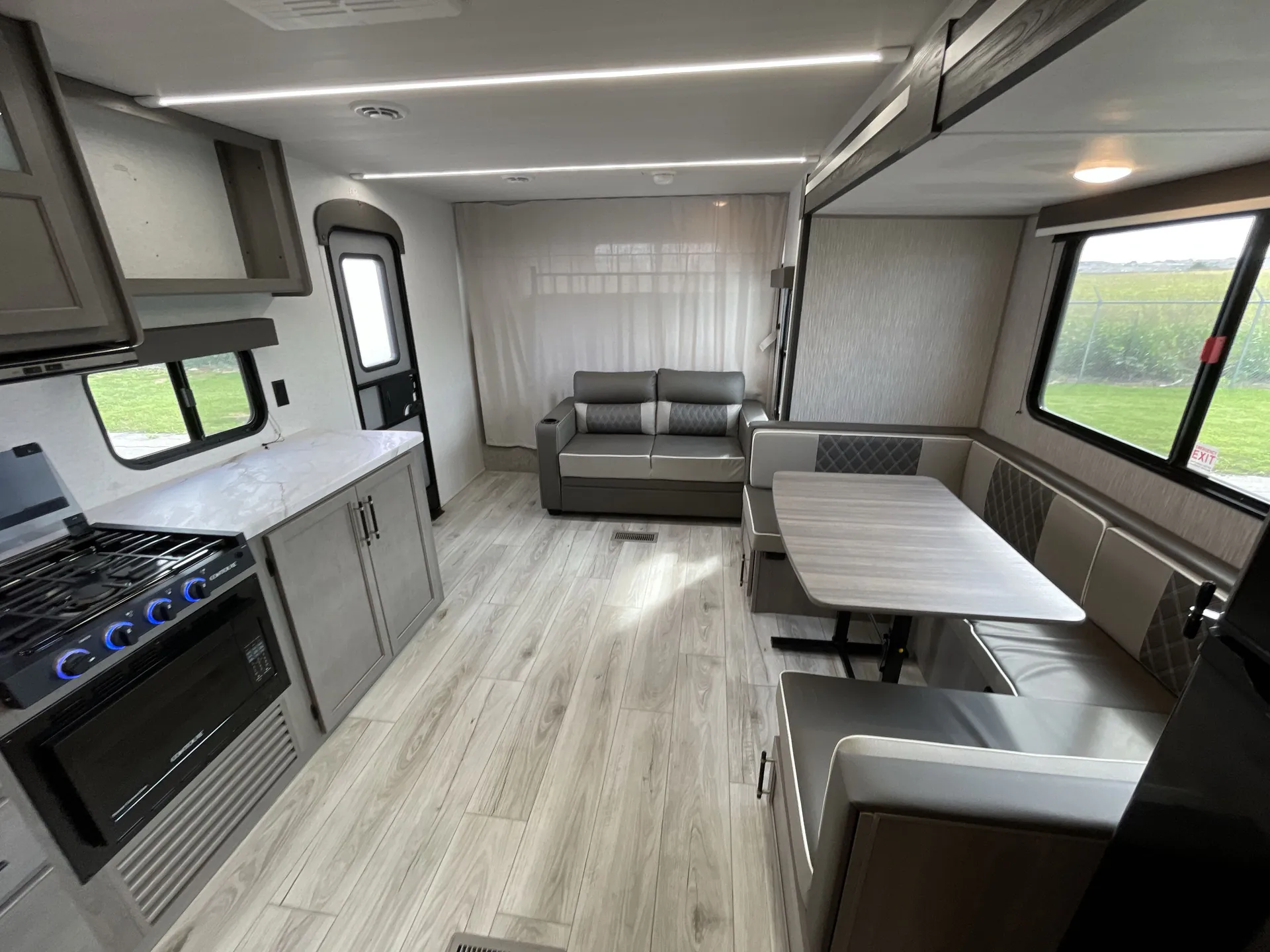 2025 Keystone Hideout East 28BUS — living area main