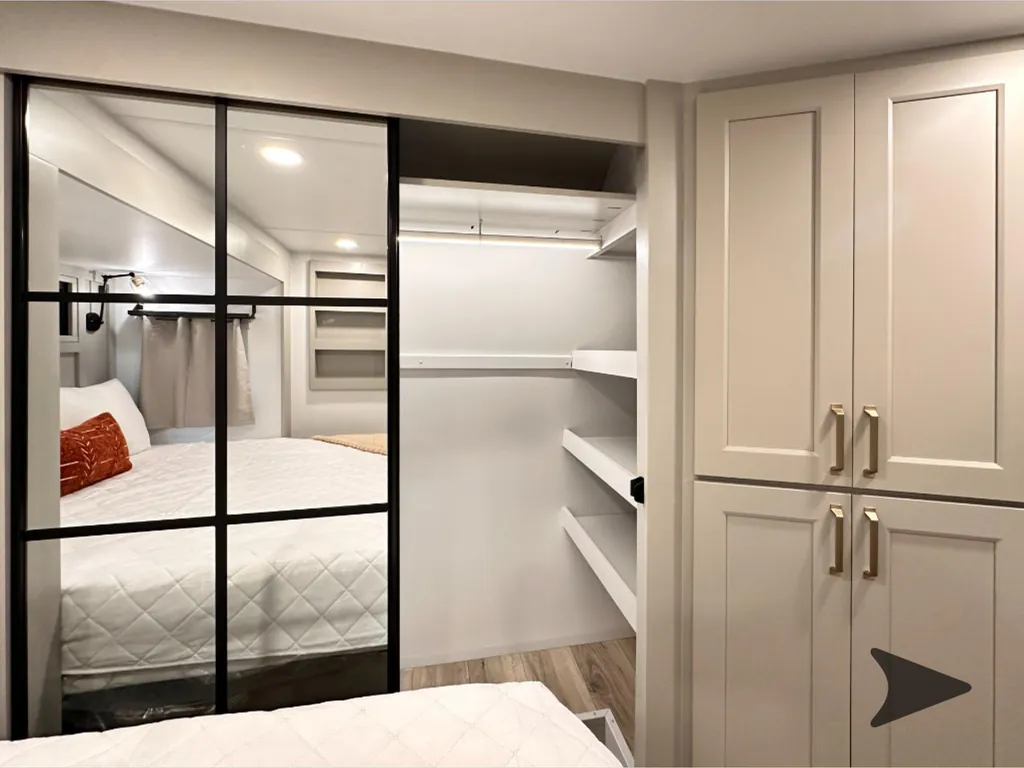 2026 Brinkley Model G 4100, Photos photo 87