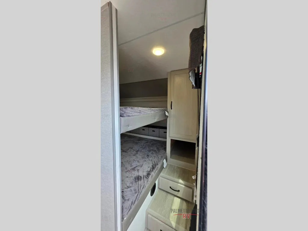 2027 Coachmen Catalina Legacy Edition 333DBDSCK, Photos photo 20