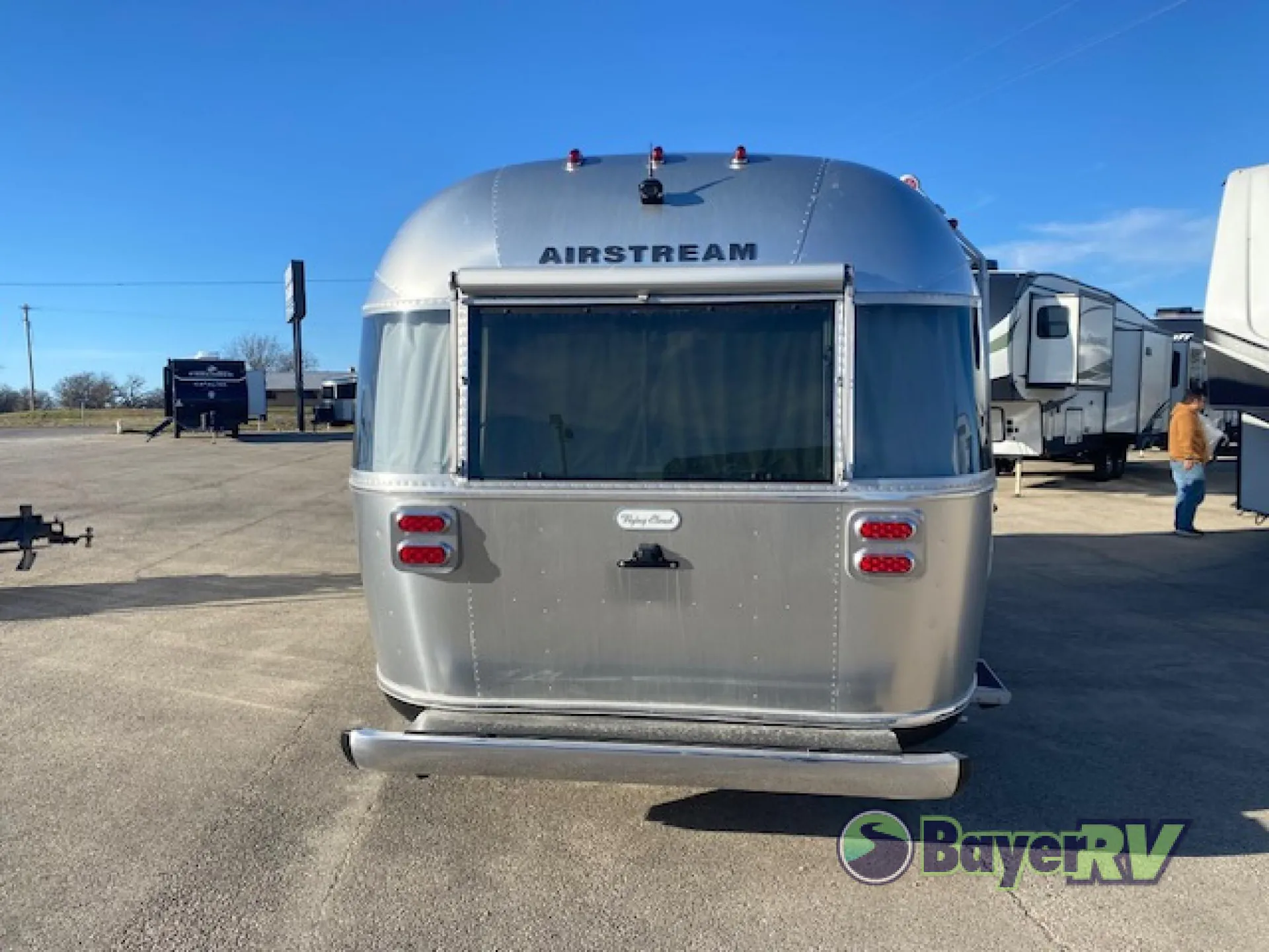2025 Airstream Flying Cloud 25FB Twin - Photo 3