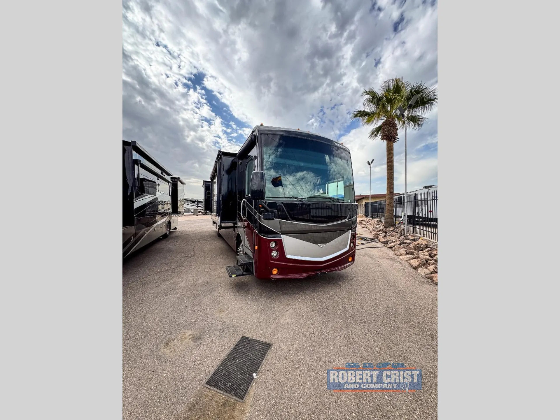 2018 Fleetwood Discovery 38K - Photo 4