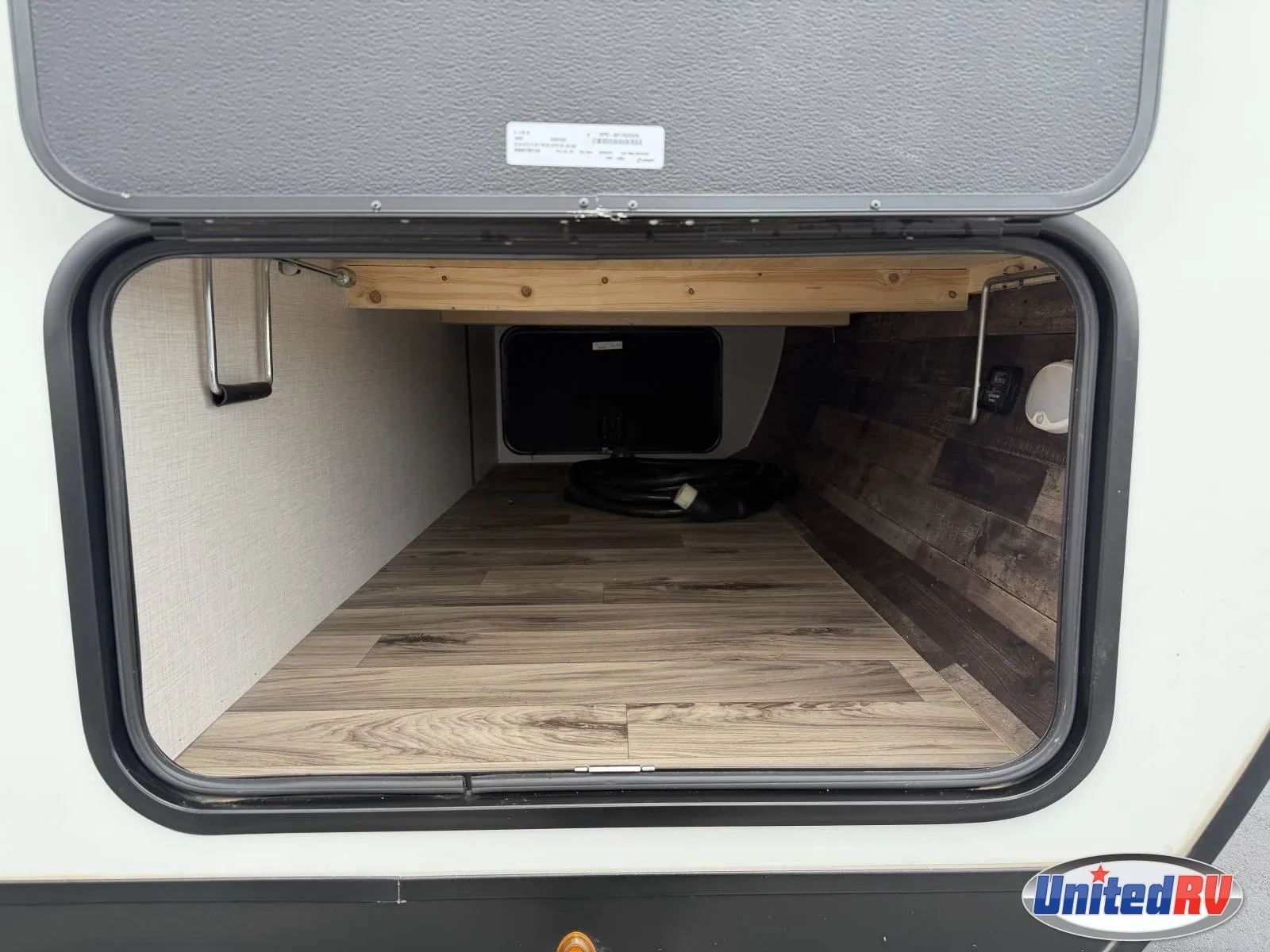 2024 VENTURE RV SPORTTREK 333VIK - Photo 3