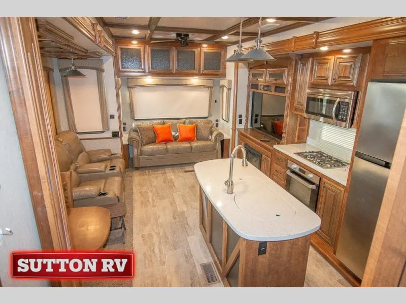 2018 Heartland Bighorn 3160ELITE - Photo 3