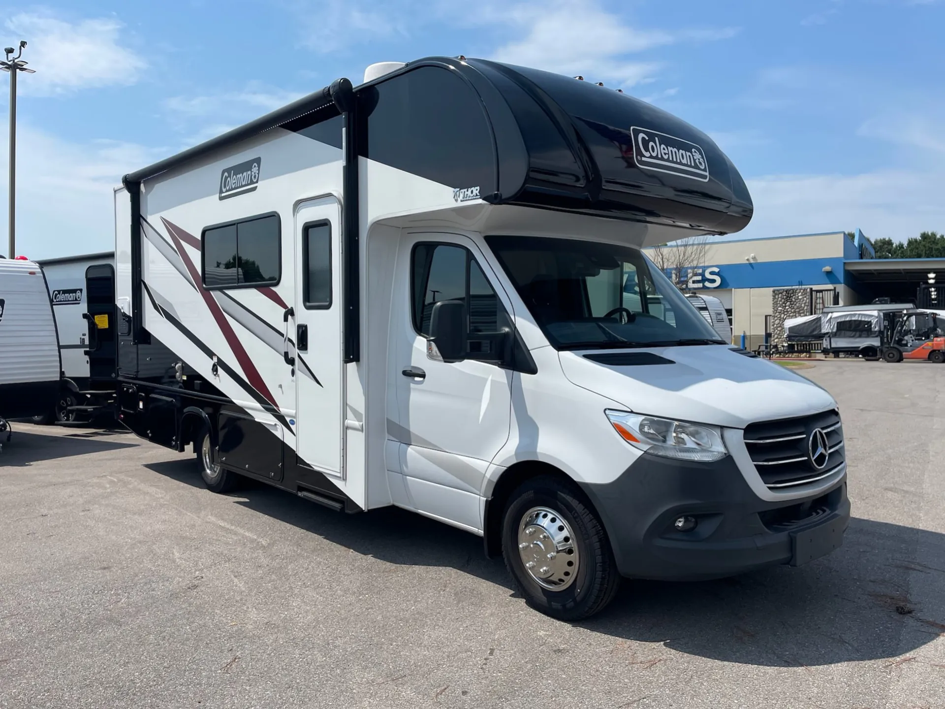 2025 Thor Motor Coach Coleman 24CL - Photo 2