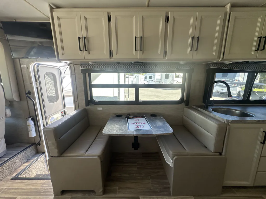 2022 Thor Motor Coach Axis 24.3, Photos photo 10