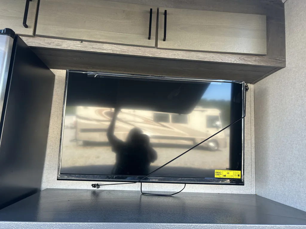 2020 Keystone Raptor 423, Photos photo 19