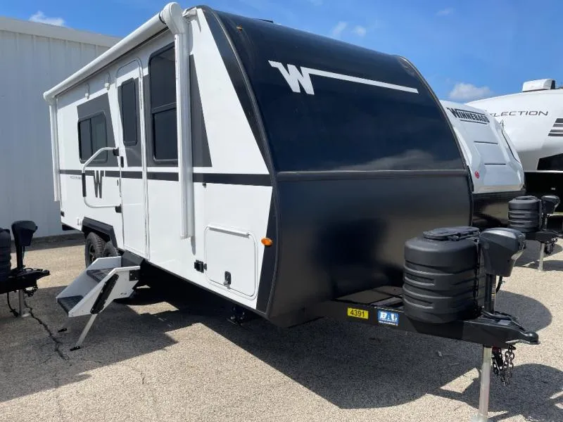 2026 Winnebago Micro Minnie 2000FRB - Photo 2