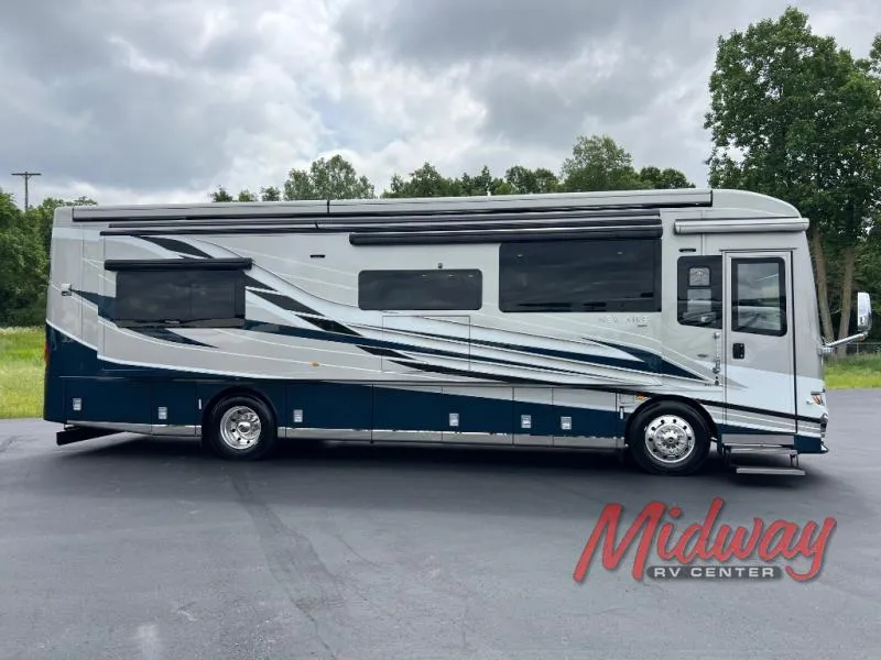 2027 Newmar New Aire 3543 - Photo 2