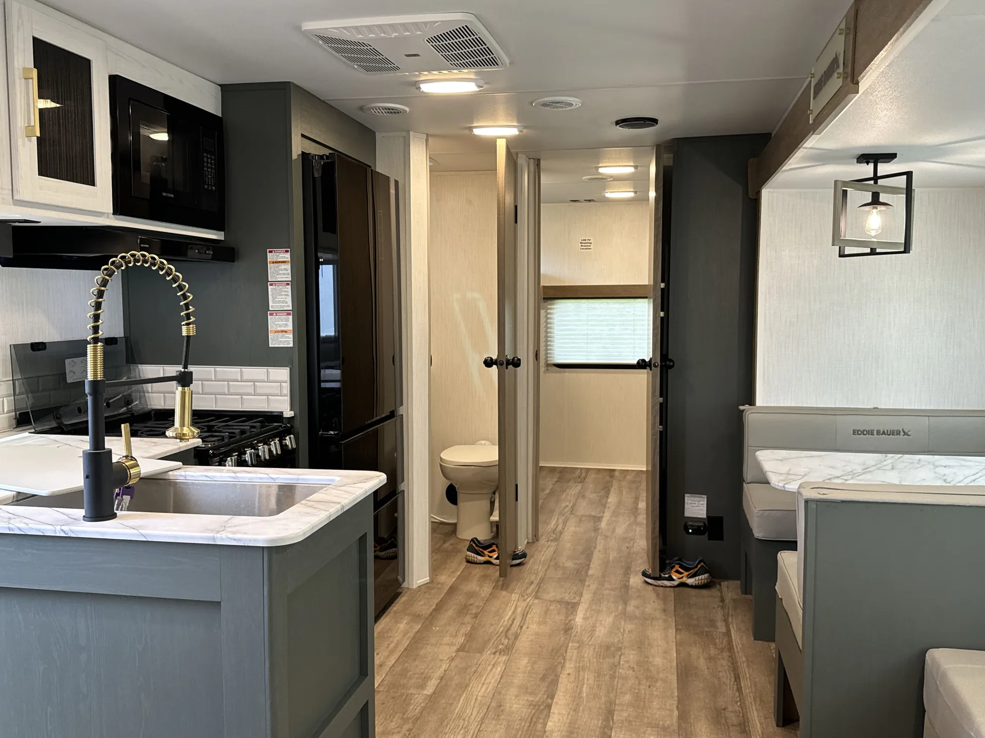 2025 Heartland Eddie Bauer 34BHS — wide interior living