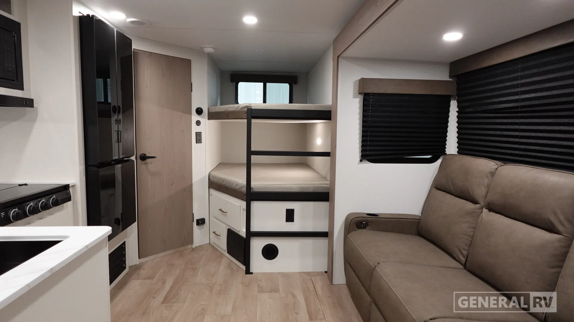 2027 Grand Design Transcend Xplor 23BHX - Photo 3