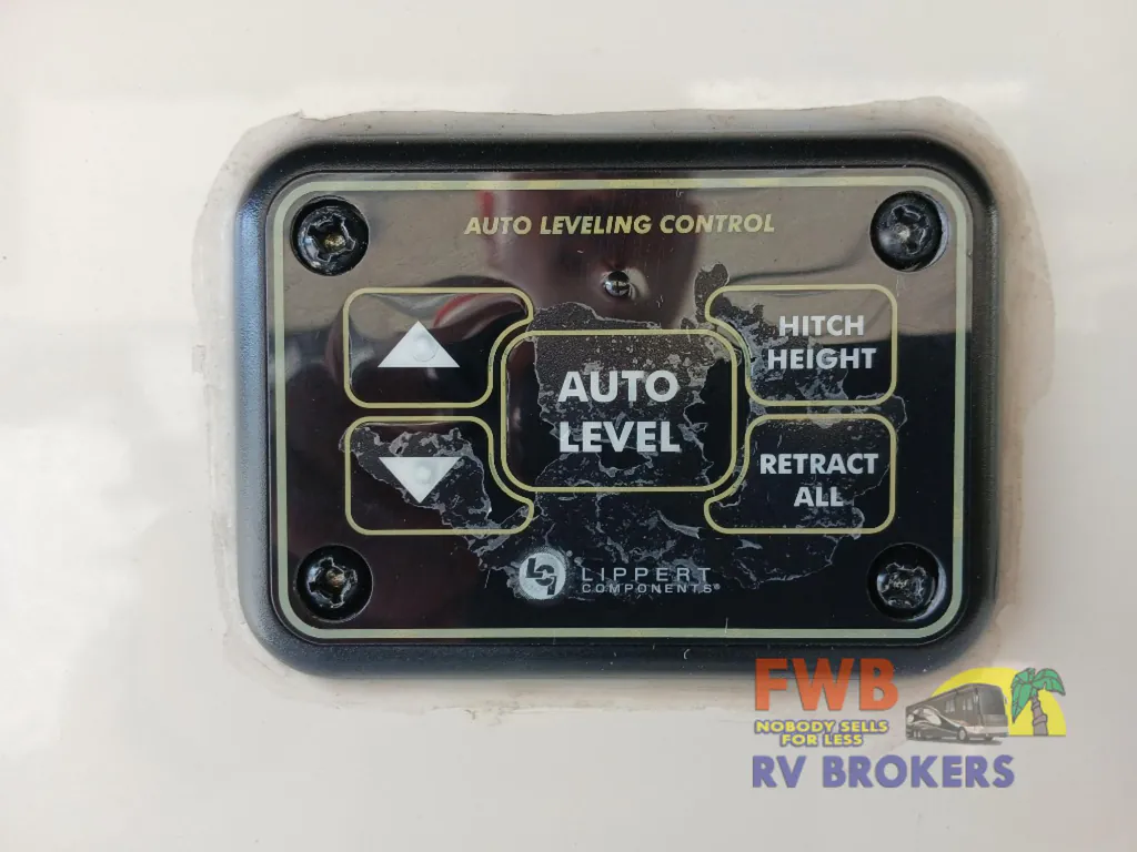 2018 Forest River Cedar Creek Champagne Edition 38EL, Photos photo 5