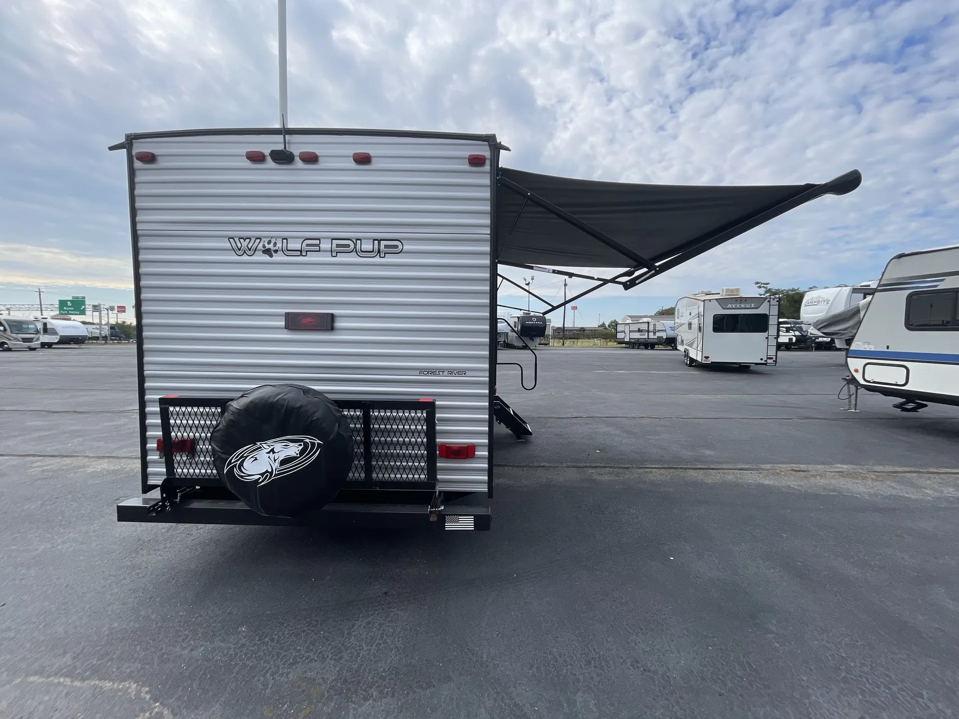 2022 Forest River Cherokee Wolf Pup 16FQ — backside