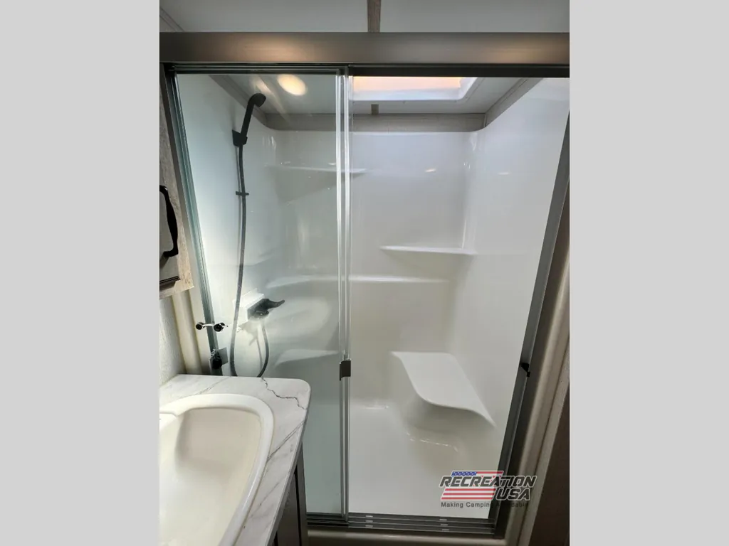 2023 Keystone Avalanche 390DS, Photos photo 48