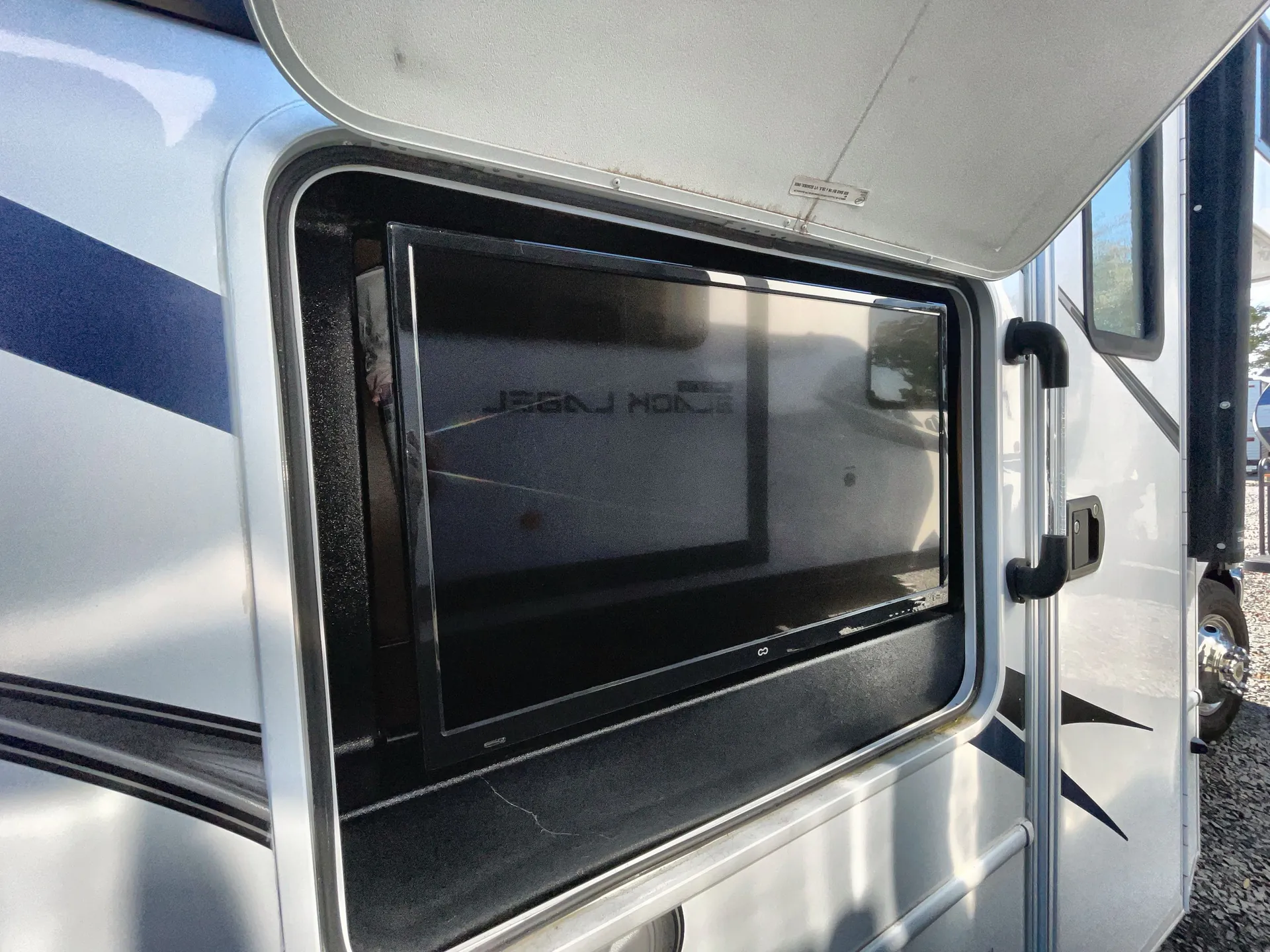 2018 Forest River Sunseeker 3010DS — backside