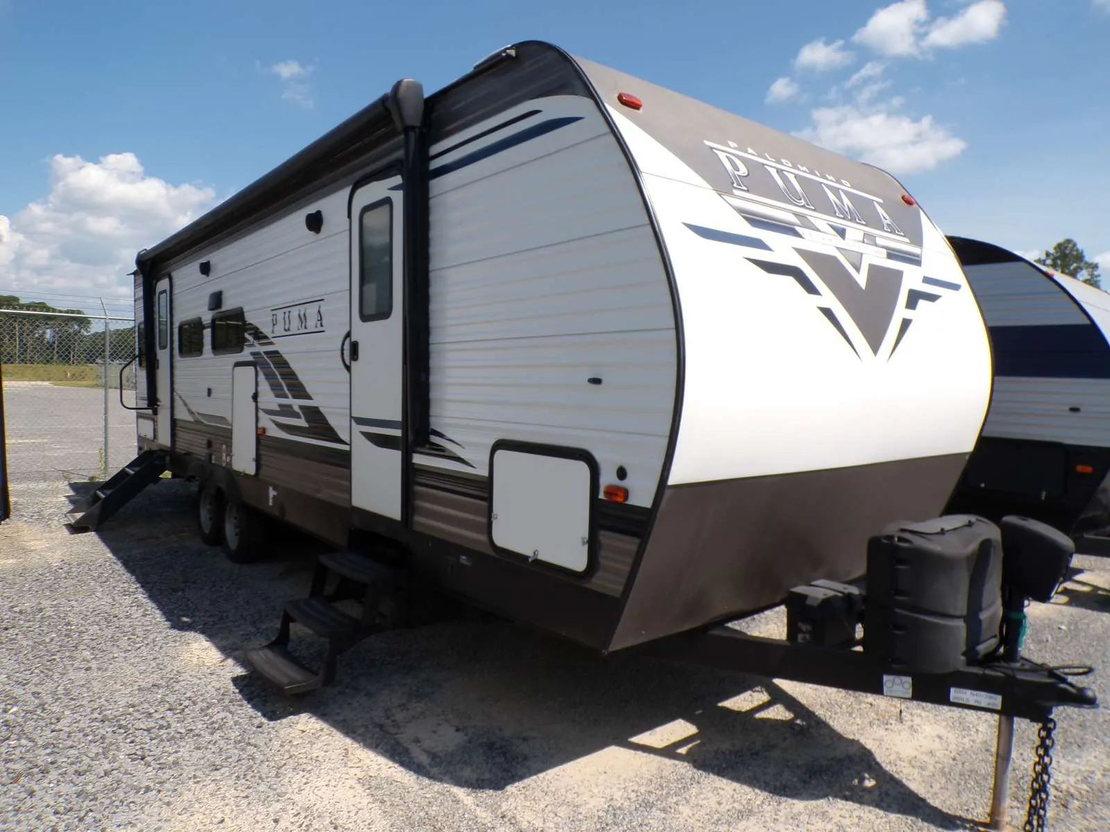 2022 Palomino Puma 26RLS - Photo 2