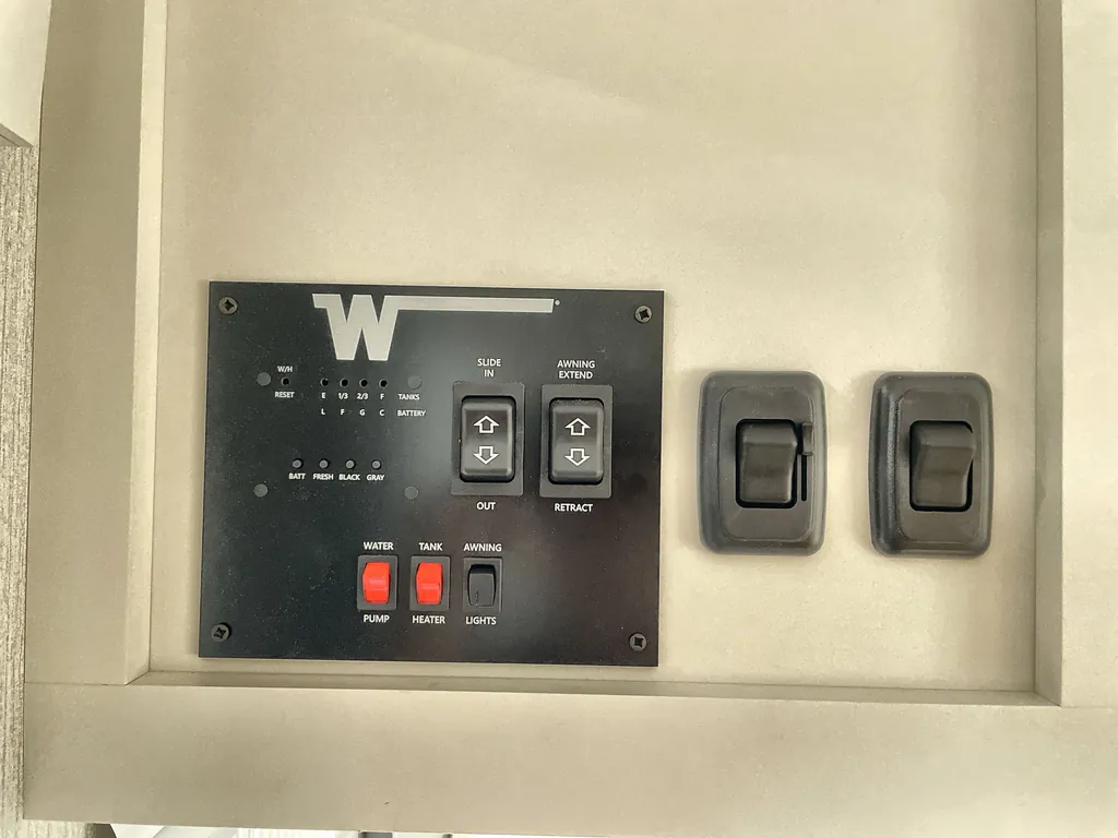 2027 Winnebago Micro Minnie 2108DS, Photos photo 22