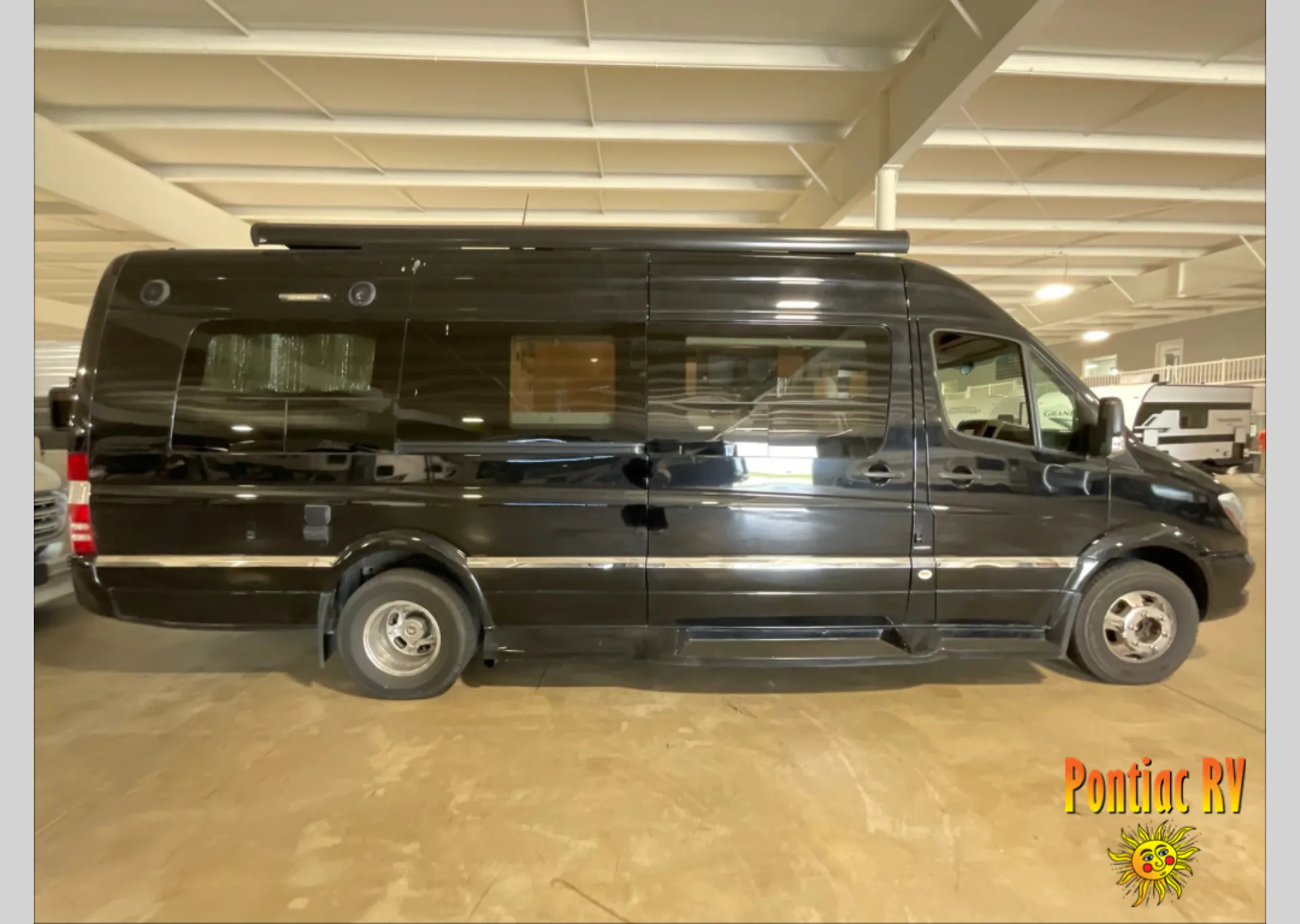 2015 Winnebago Era 70A - Photo 2