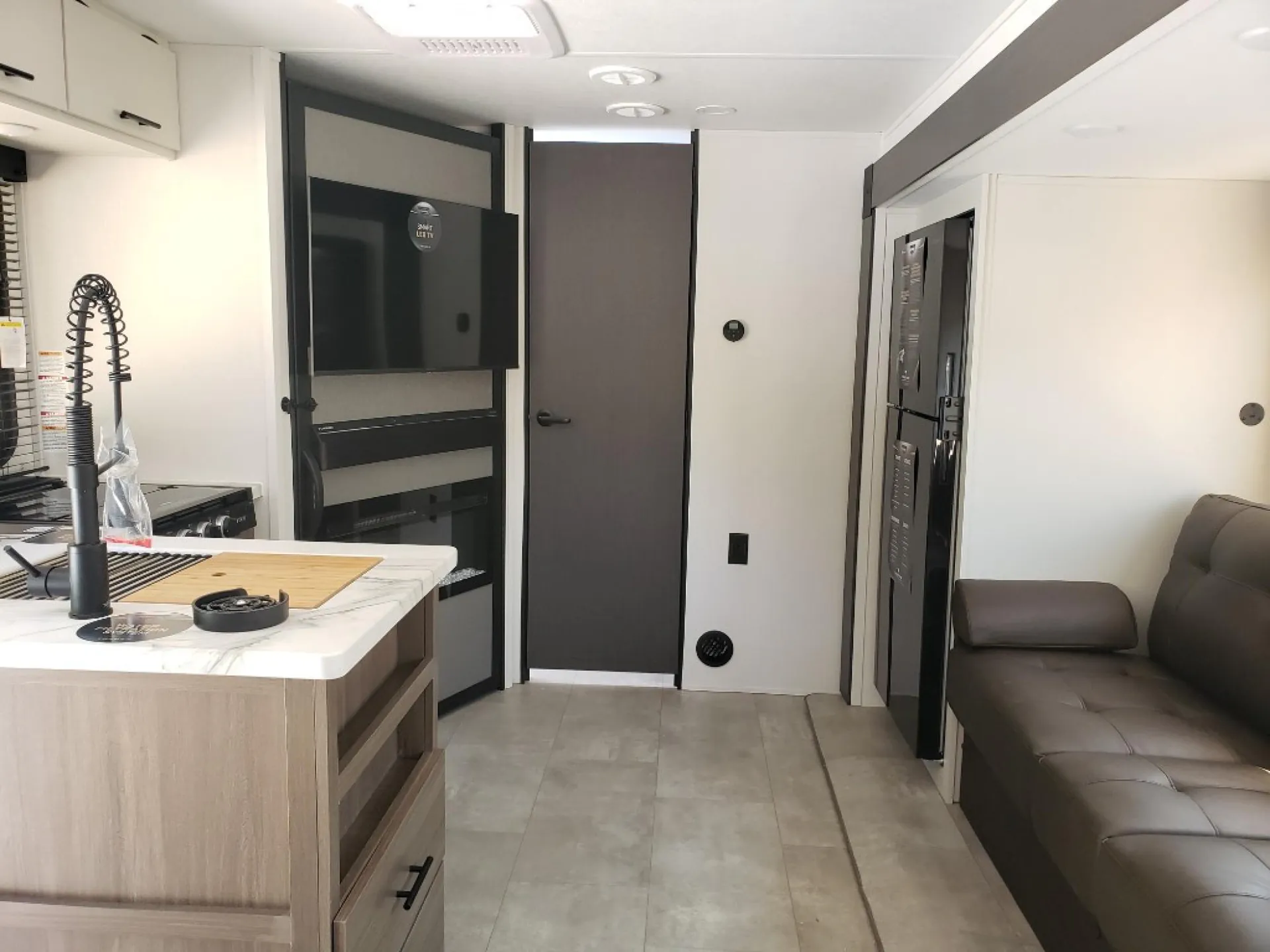 2027 Forest River Tracer 195RB dealer photo 2 from Unlimited RV