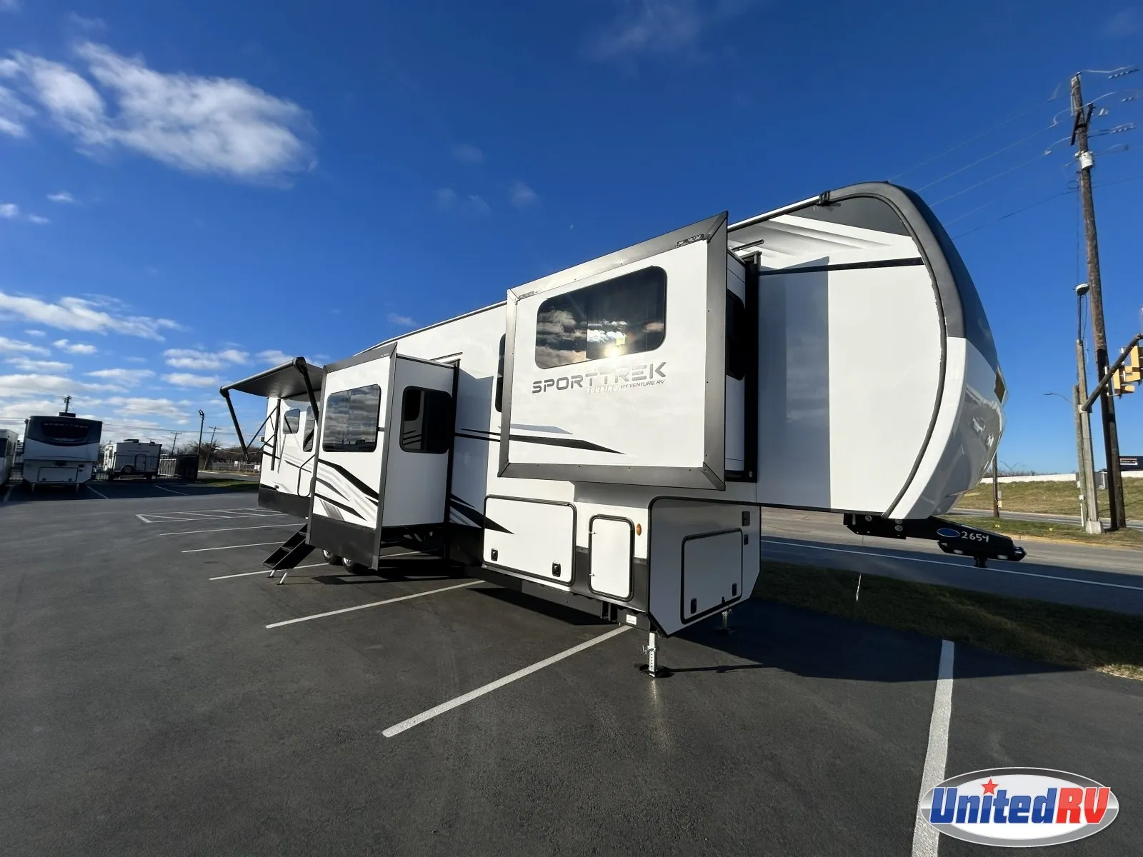 2026 VENTURE RV SPORTTREK TOURING 365VFL - Photo 2