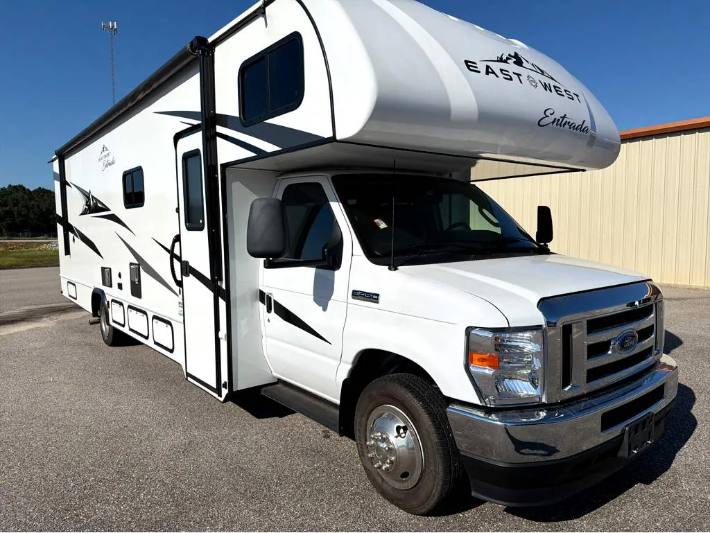 2023 East to West Entrada 2900DS - Photo 2
