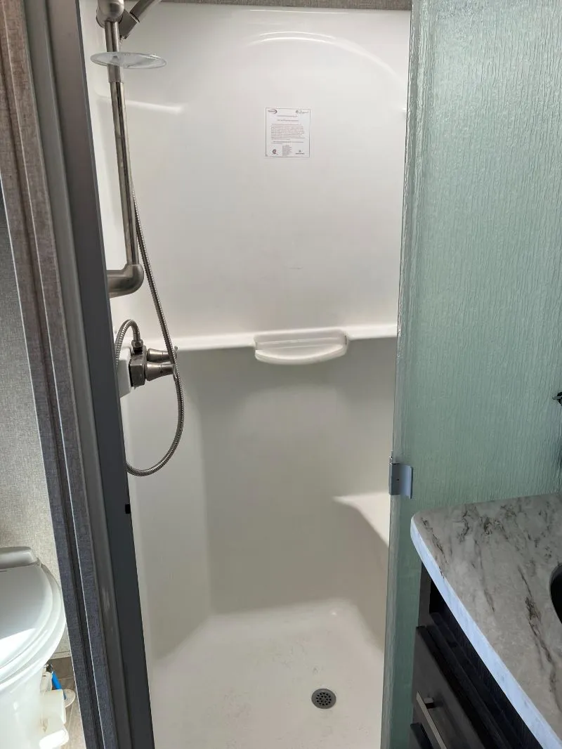 2019 Keystone Raptor 423, Photos photo 19