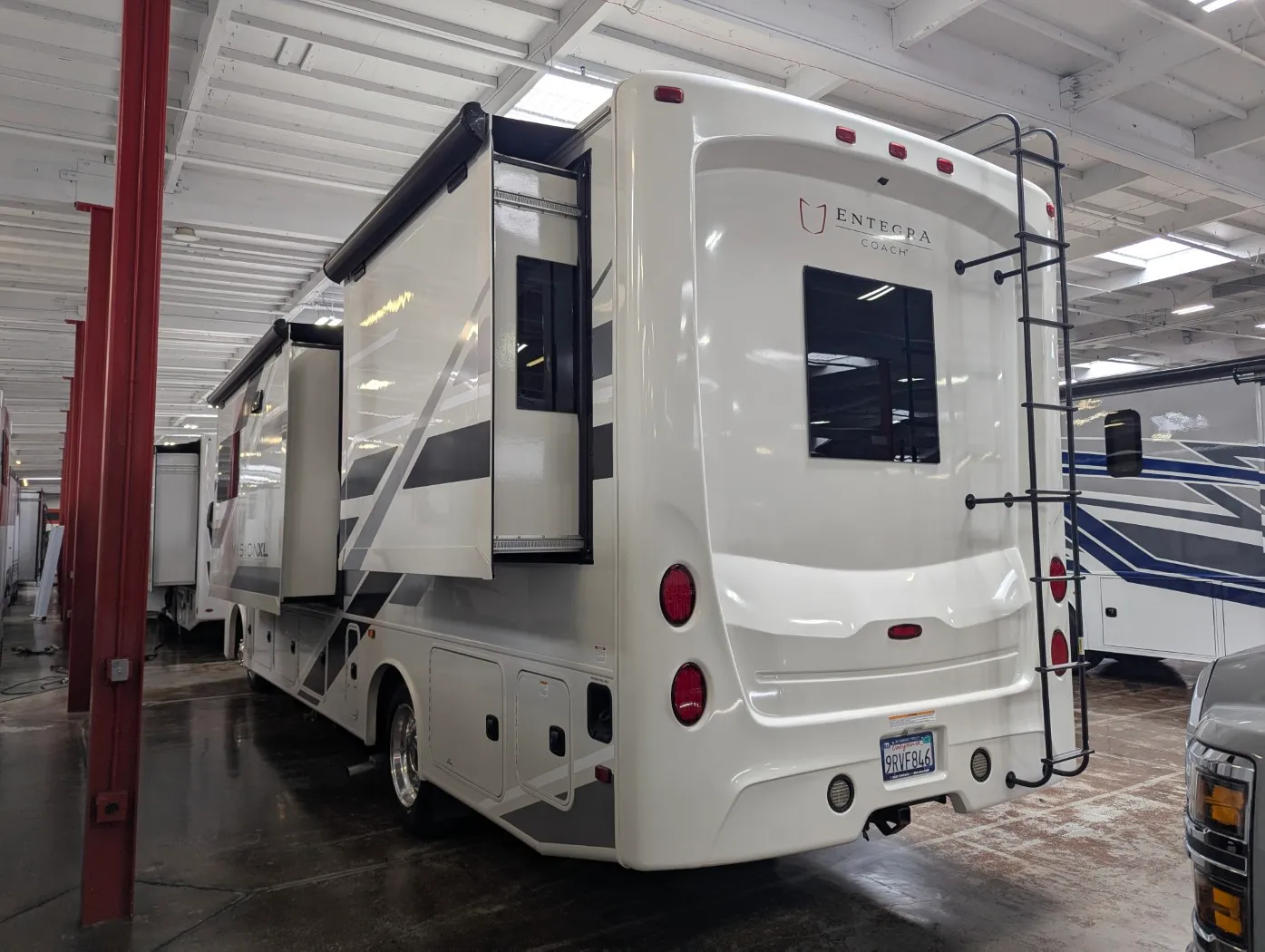 2025 Entegra Coach Vision XL 31UL - Photo 4