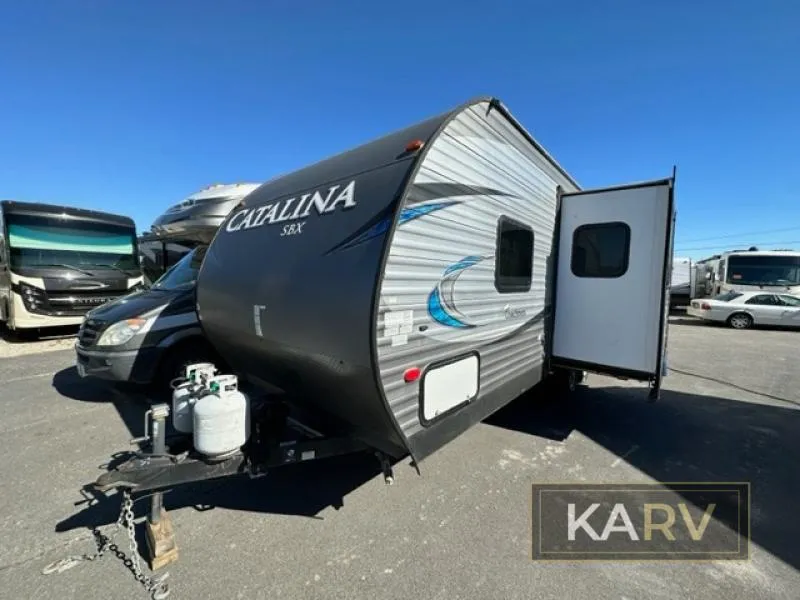 2018 Coachmen Catalina SBX 221TBS - Photo 3
