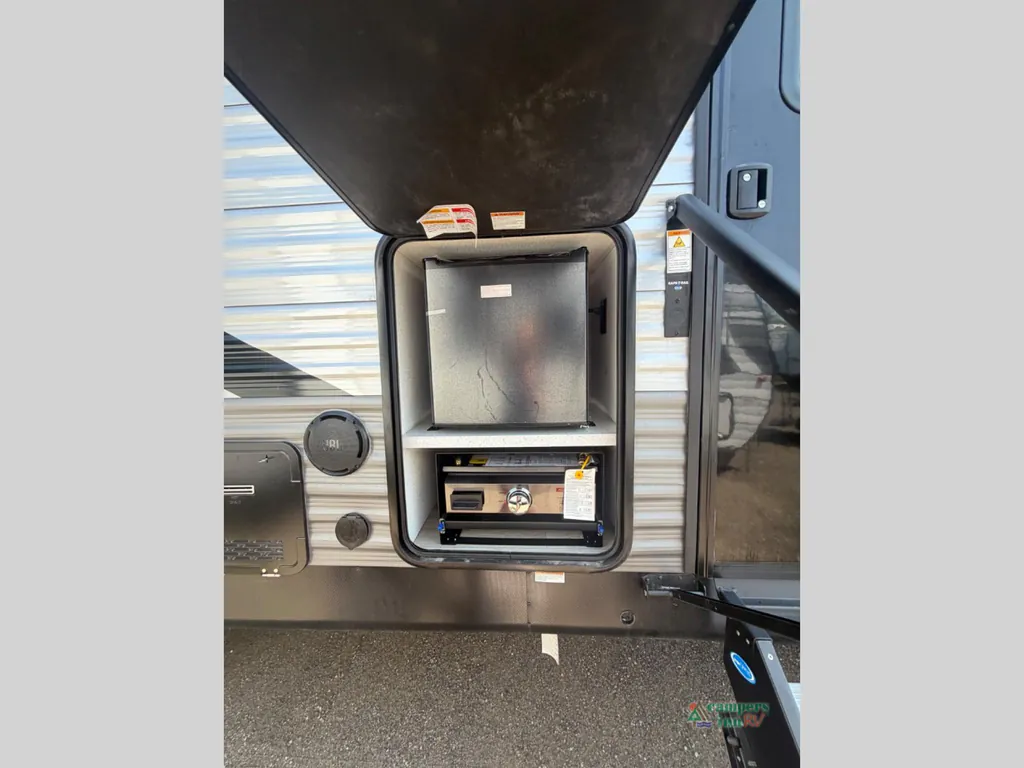 2027 Coachmen Catalina Legacy Edition 333DBDSCK, Photos photo 6