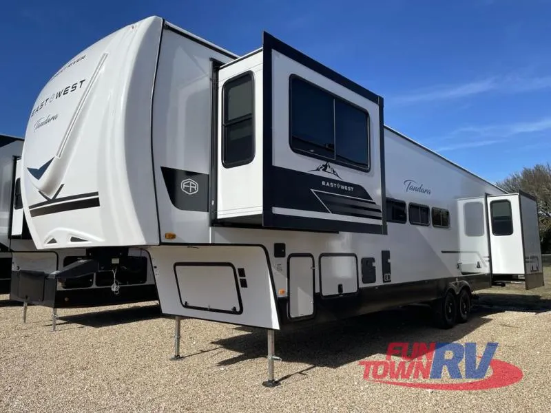 2026 East to West Tandara 390FL - Photo 3