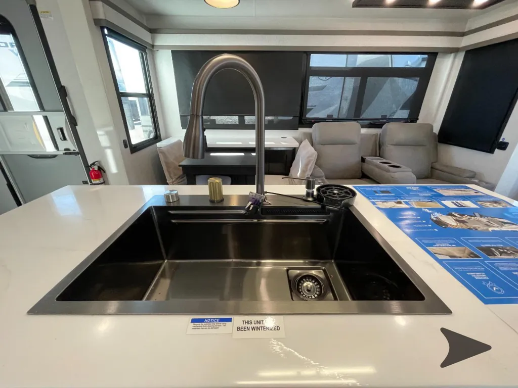 2027 Jayco Pinnacle 32RLTS, Photos photo 30