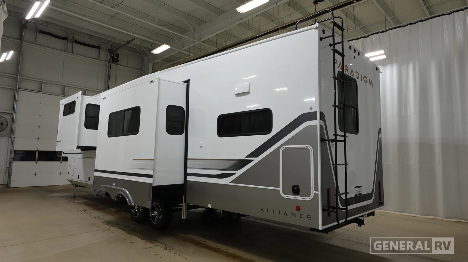 2026 Alliance RV Paradigm 382RK - Photo 4