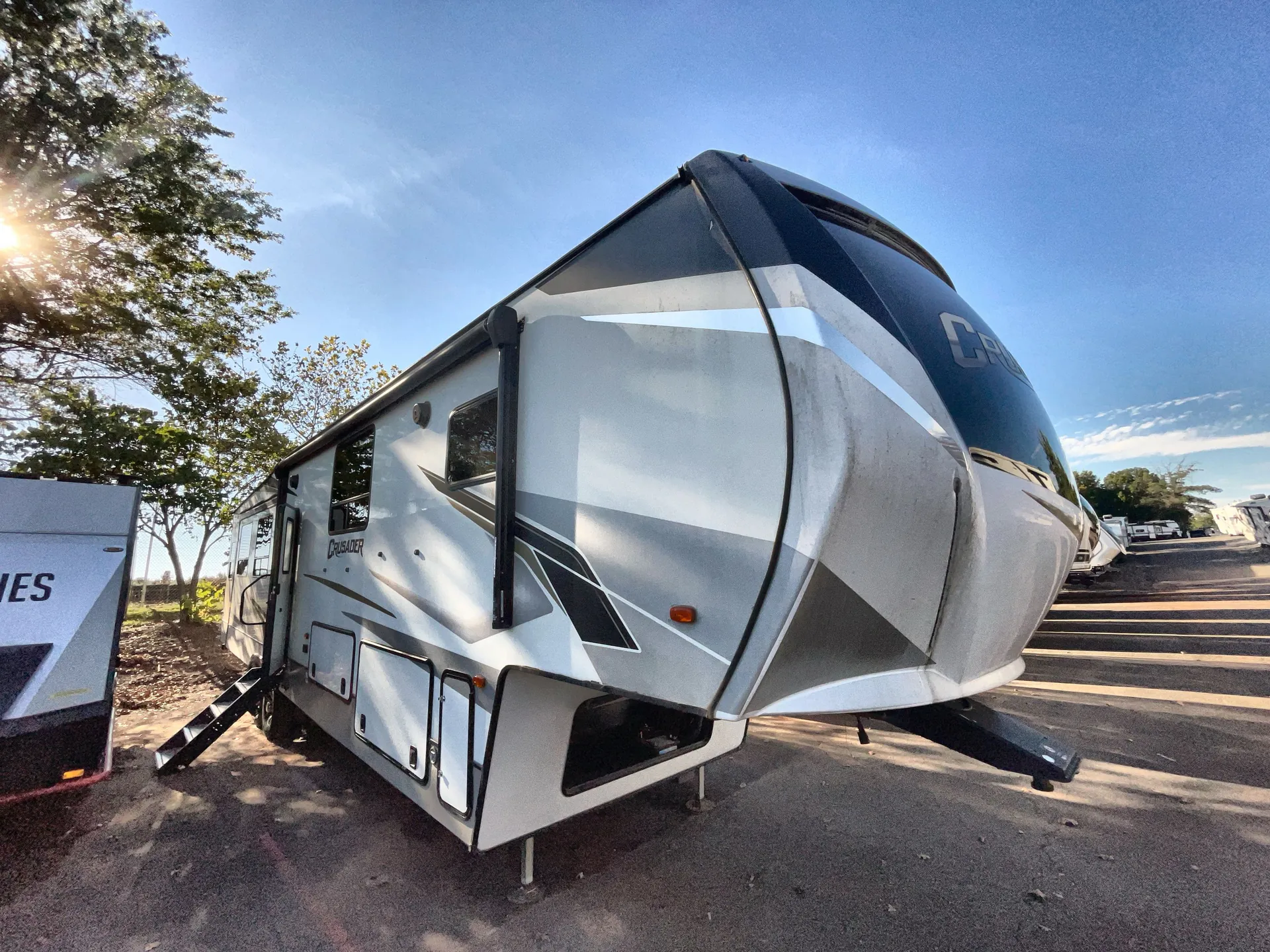 2021 Prime Time Crusader 382MBH - Photo 2