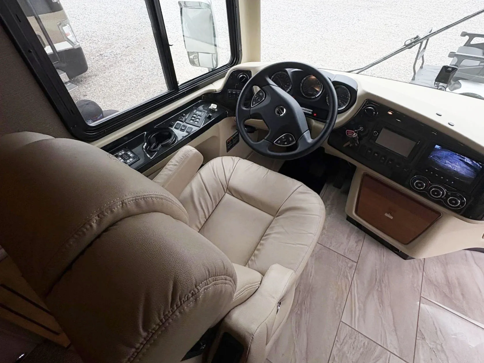 2018 Tiffin Phaeton 40 QKH - Photo 4
