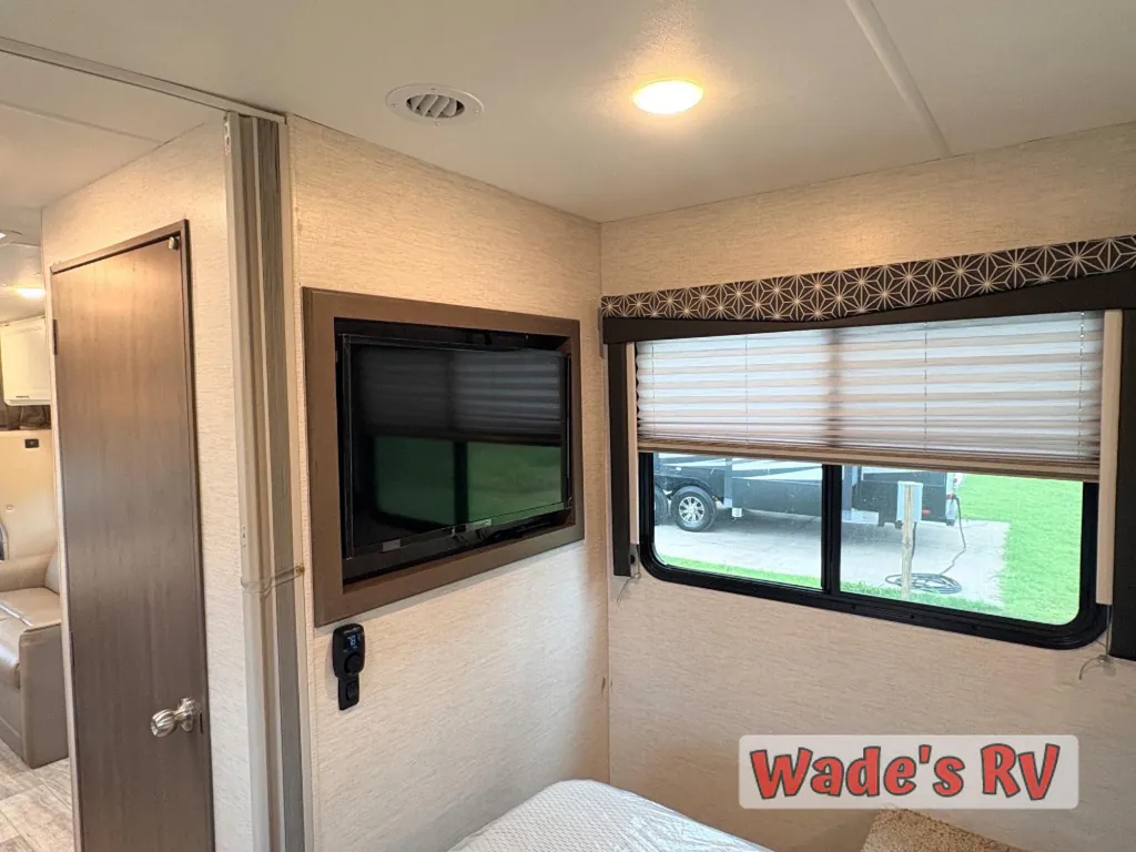 2024 Thor Motor Coach Freedom Elite 28AE, Photos photo 28