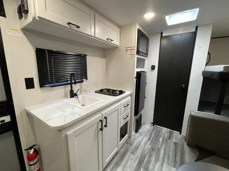 2026 Jayco Jay Flight SLX 170BH - Photo 4
