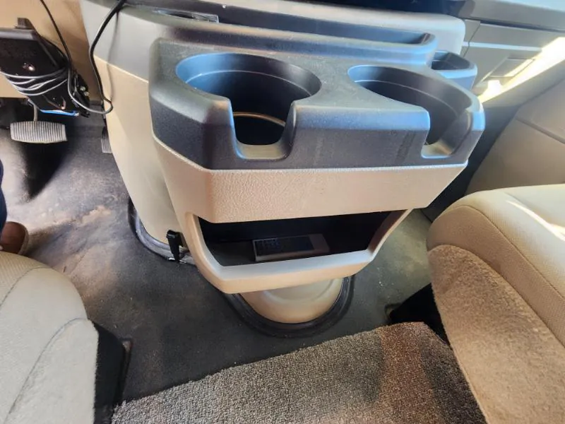 2013 Forest River Sunseeker 3050S, Photos photo 47