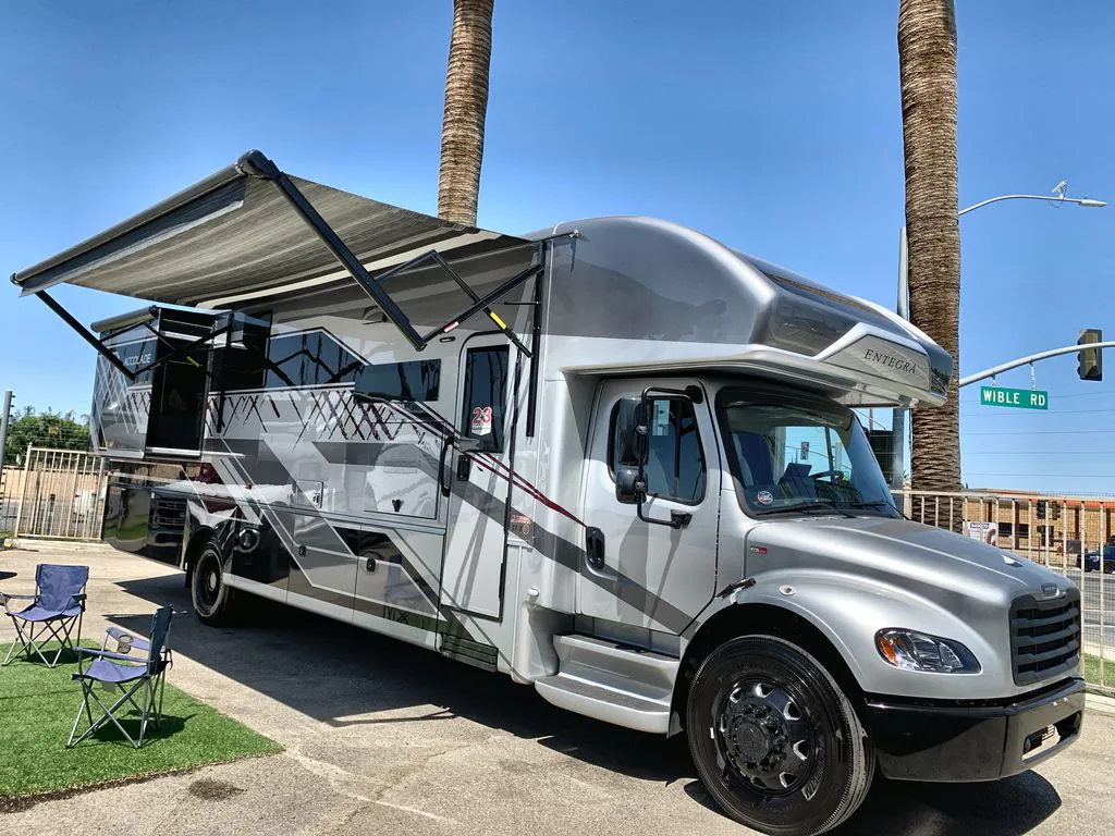 2026 Entegra Coach Accolade 37K, Photos photo 13
