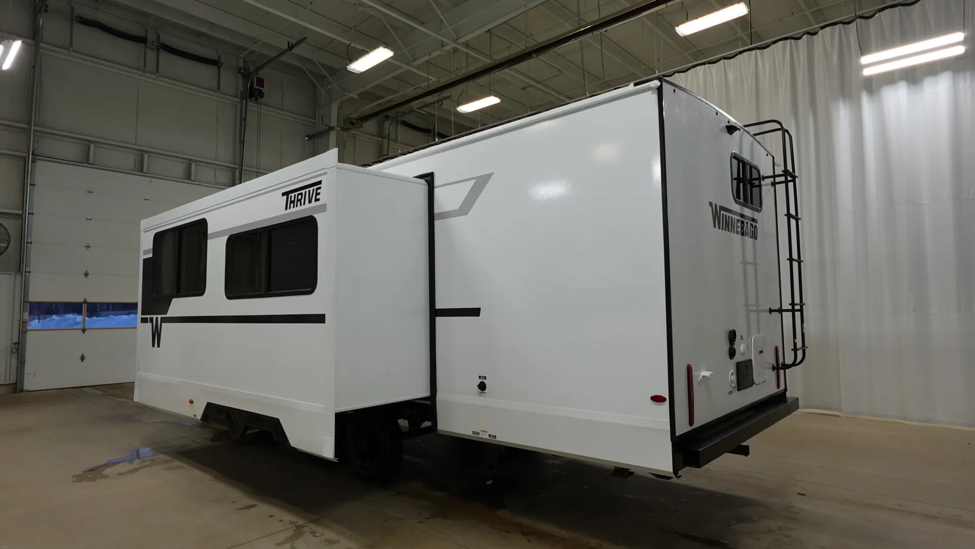 2026 Winnebago Thrive 28BHS - Photo 4