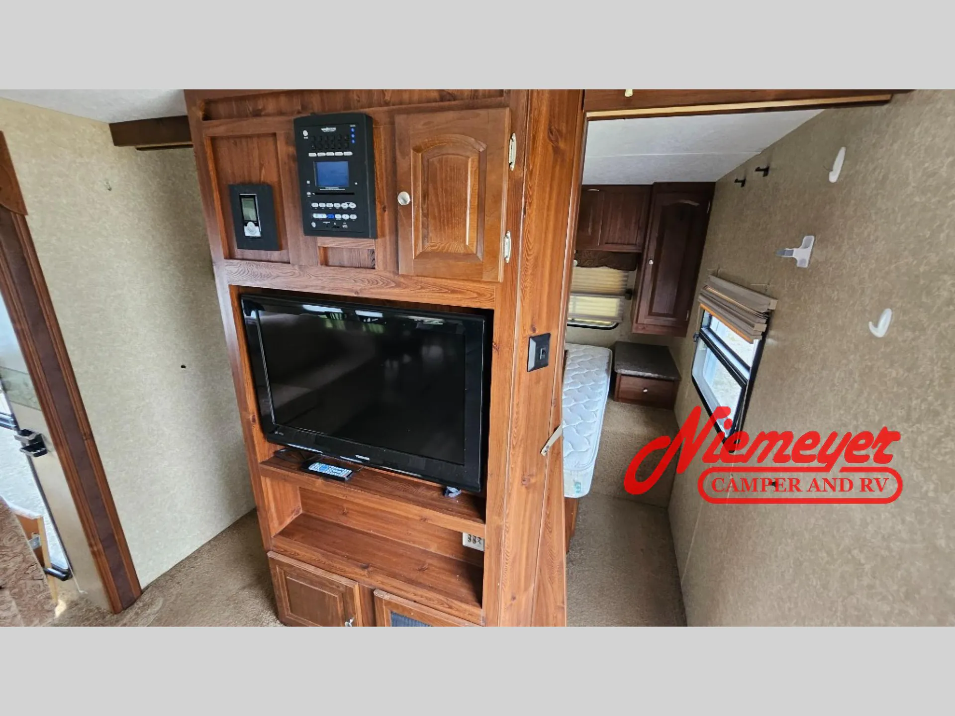 2010 Forest River Rockwood Signature Ultra Lite 8313SS - Photo 3