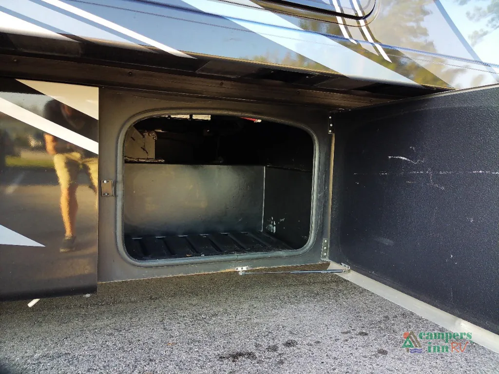 2021 Thor Motor Coach Challenger 35MQ, Photos photo 26