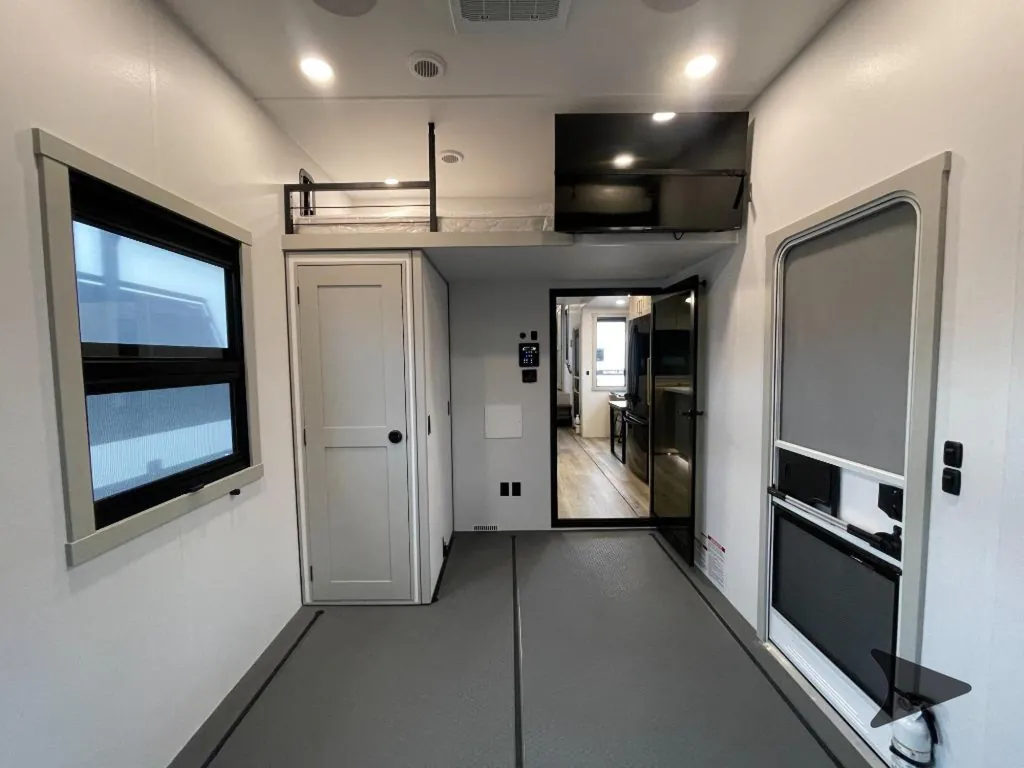 2026 Brinkley Model G 3950, Photos photo 50