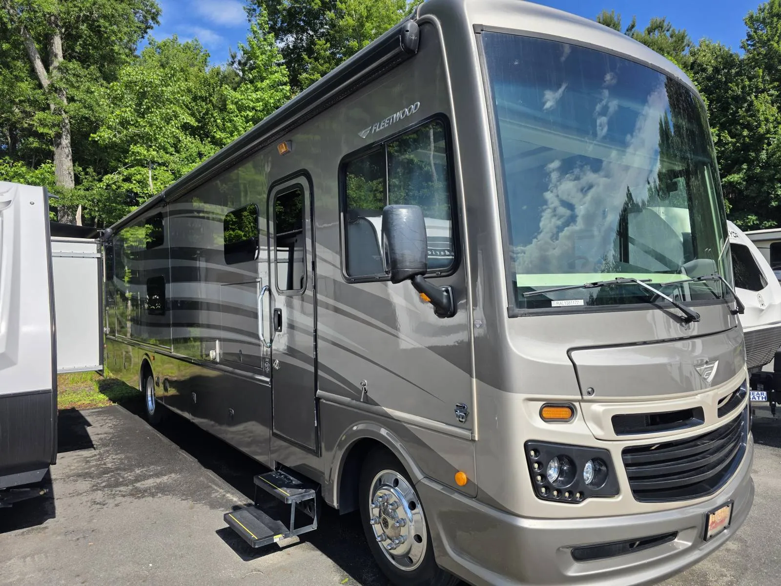 2017 Bounder Bounder 36H - Photo 2