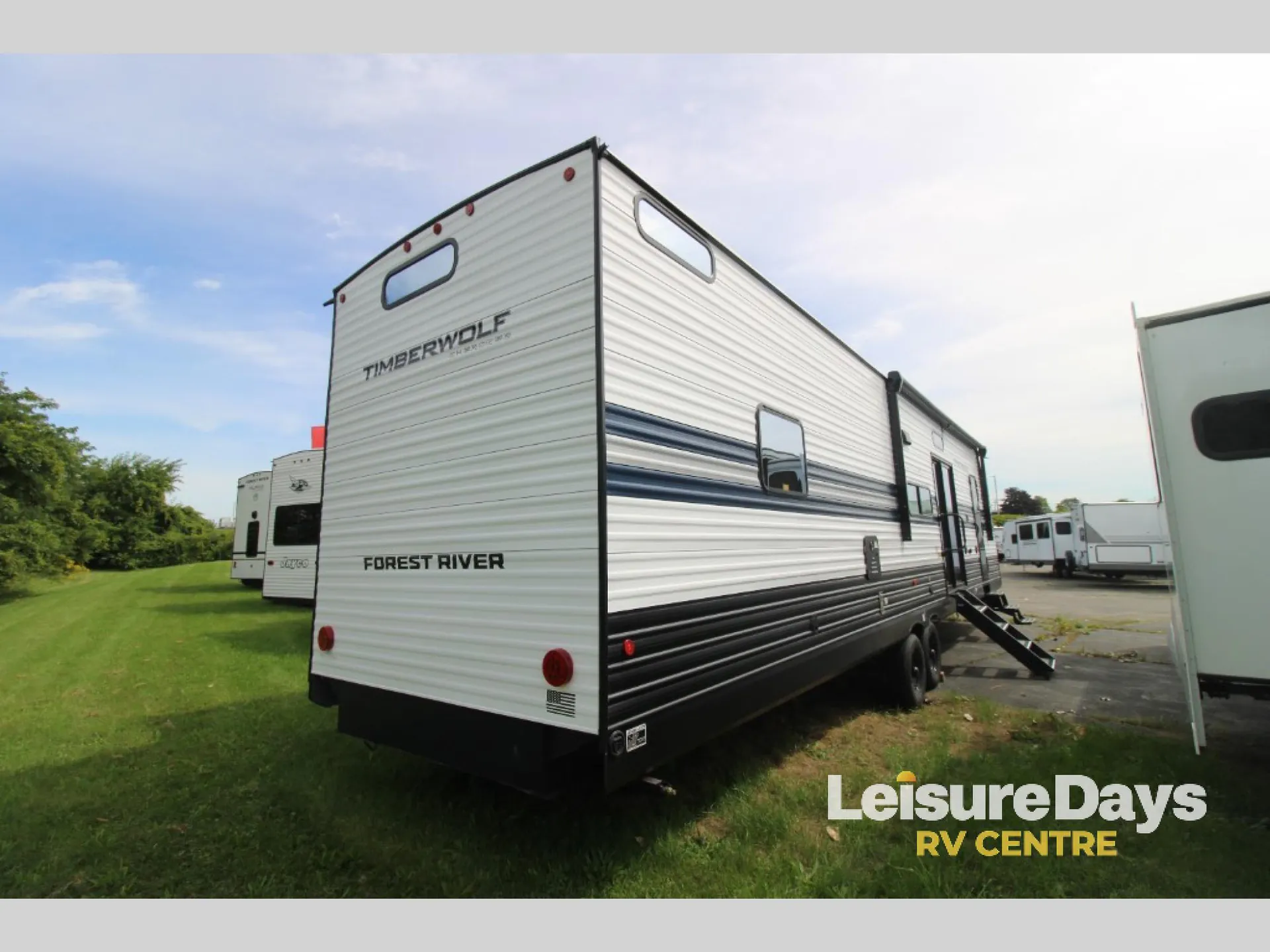 2027 Forest River Cherokee Timberwolf 39HBA - Photo 3