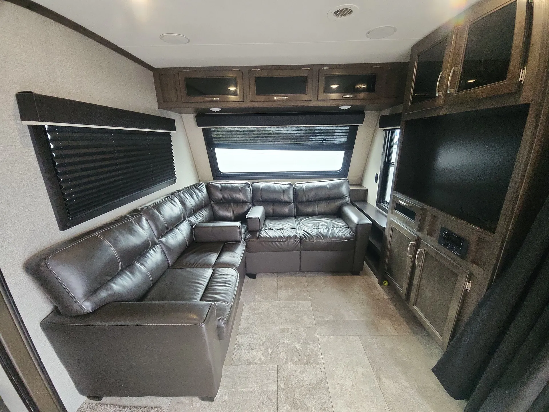 2020 Jayco Jay Flight 38FDDS — living area main