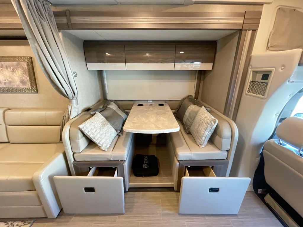 2023 Thor Motor Coach Tiburon 24FB, Photos photo 8