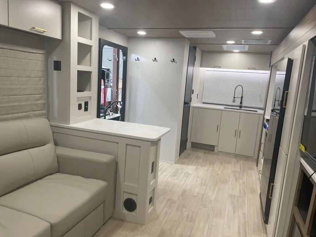 2026 Forest River Vibe Extreme Lite 2500CK, Photos photo 3