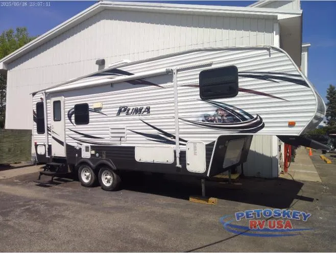 2015 Palomino Puma 253FBS - Photo 2